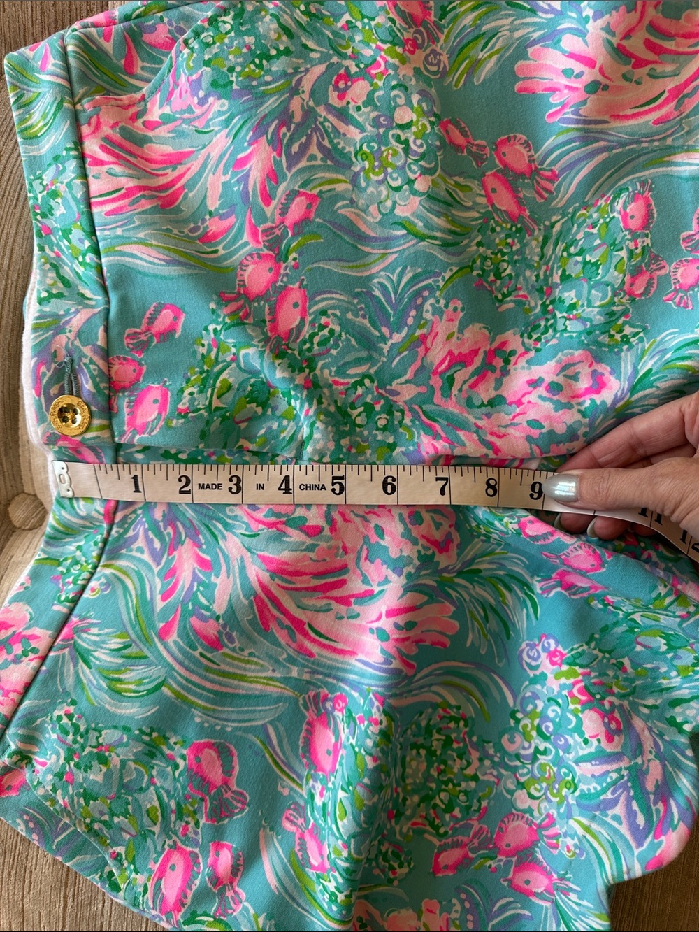 Lilly Pulitzer Luxletic Aqua/Pink Patterned Scallop Hem 5” inseam High Rise Shor - Picture 7 of 7
